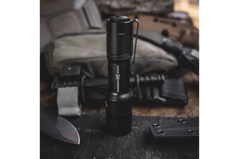 Cloud Defensive CD2007HCDFP650BLK MCH-HC Dual Fuel Black Anodized Hardcoat Aluminum White Light 400/1100 Lumens/ 70,000/80,000 Candela