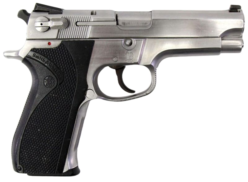 Smith & Wesson 5906 9mm 4" Barrel, Semi-Auto Pistol, Rounded Trigger Guard, 15 Rd Mag. 3 Dot Sights, Law Enforcement Trade-In, Surplus Good Condition