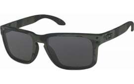 Oakley HOLBROOK Holbrook  Polarized, High Definition Gray Lens with Multi-Cam Black Frame for Adults